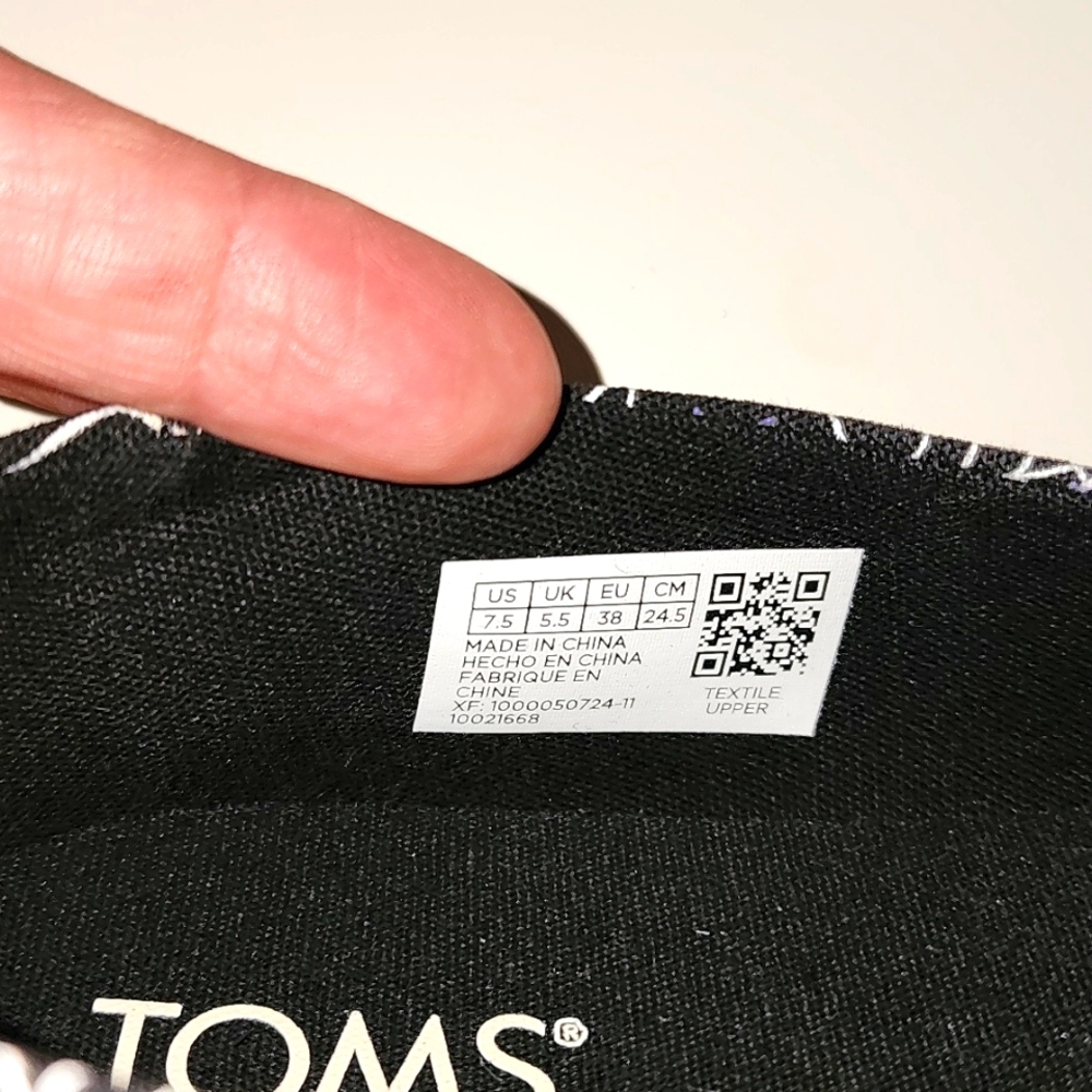 TOMS Women's Black Flats Halloween Spider Alpargata 7.5 New Glow in Dark - Picture 2 of 6